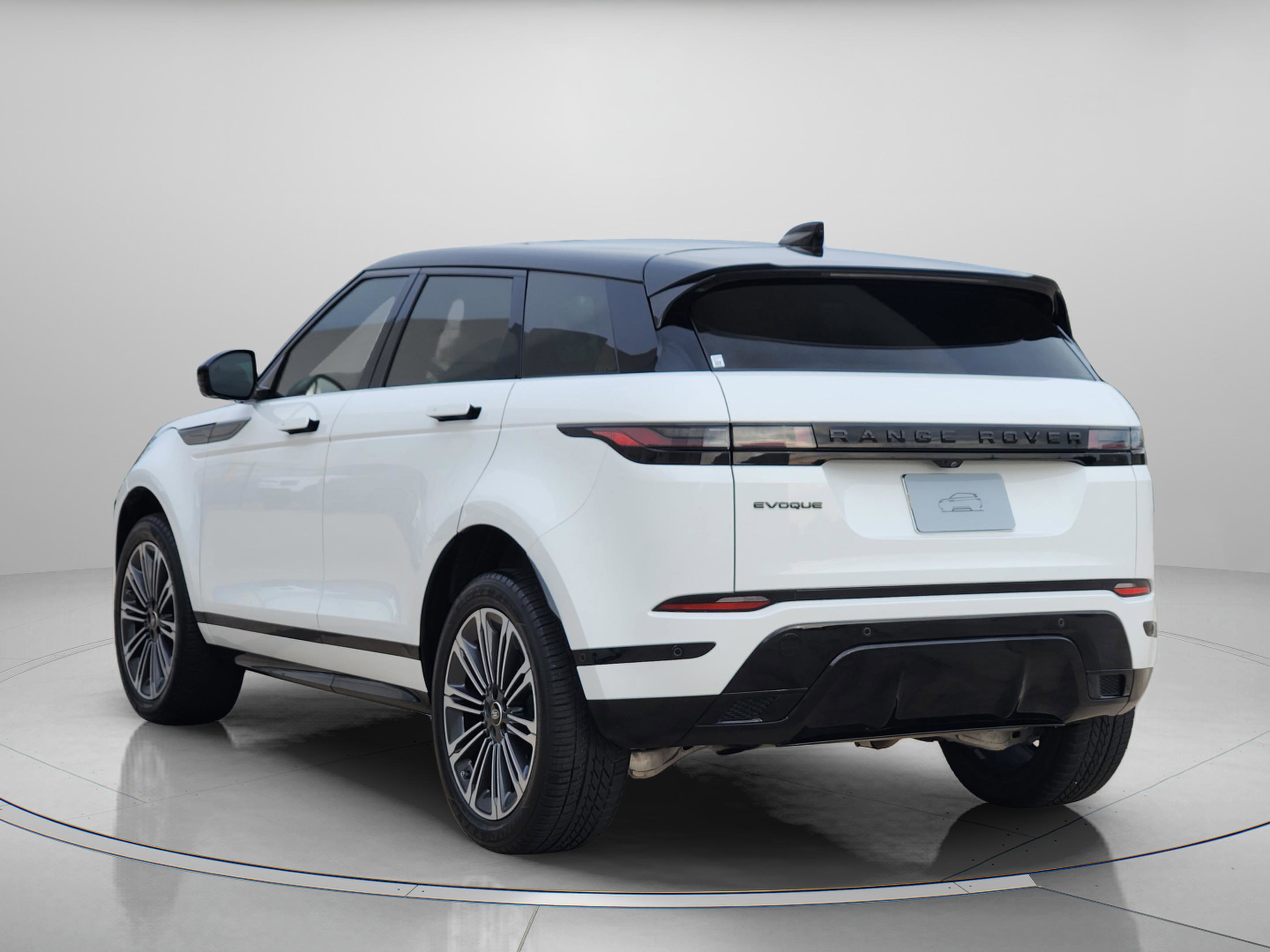 Certified 2024 Land Rover Range Rover Evoque Dynamic SE AWD/4WD image 3
