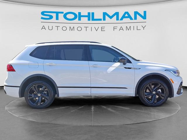 Certified 2024 Volkswagen Tiguan SE R-Line FWD image 4