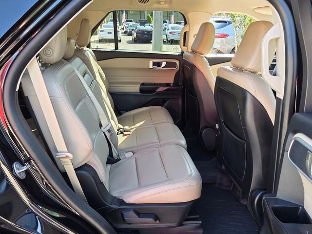 Used 2020 Ford Explorer XLT w/ Equipment Group 202A RWD image 18