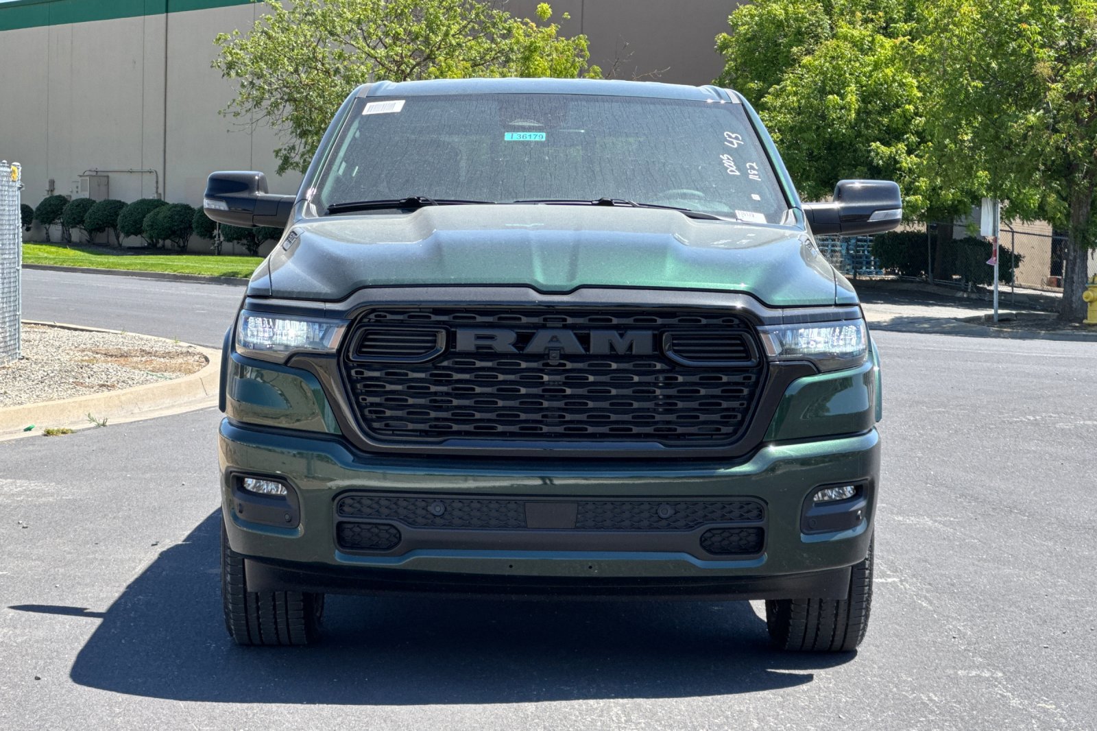 New 2026 RAM 1500 4x4 Crew Cab image 8