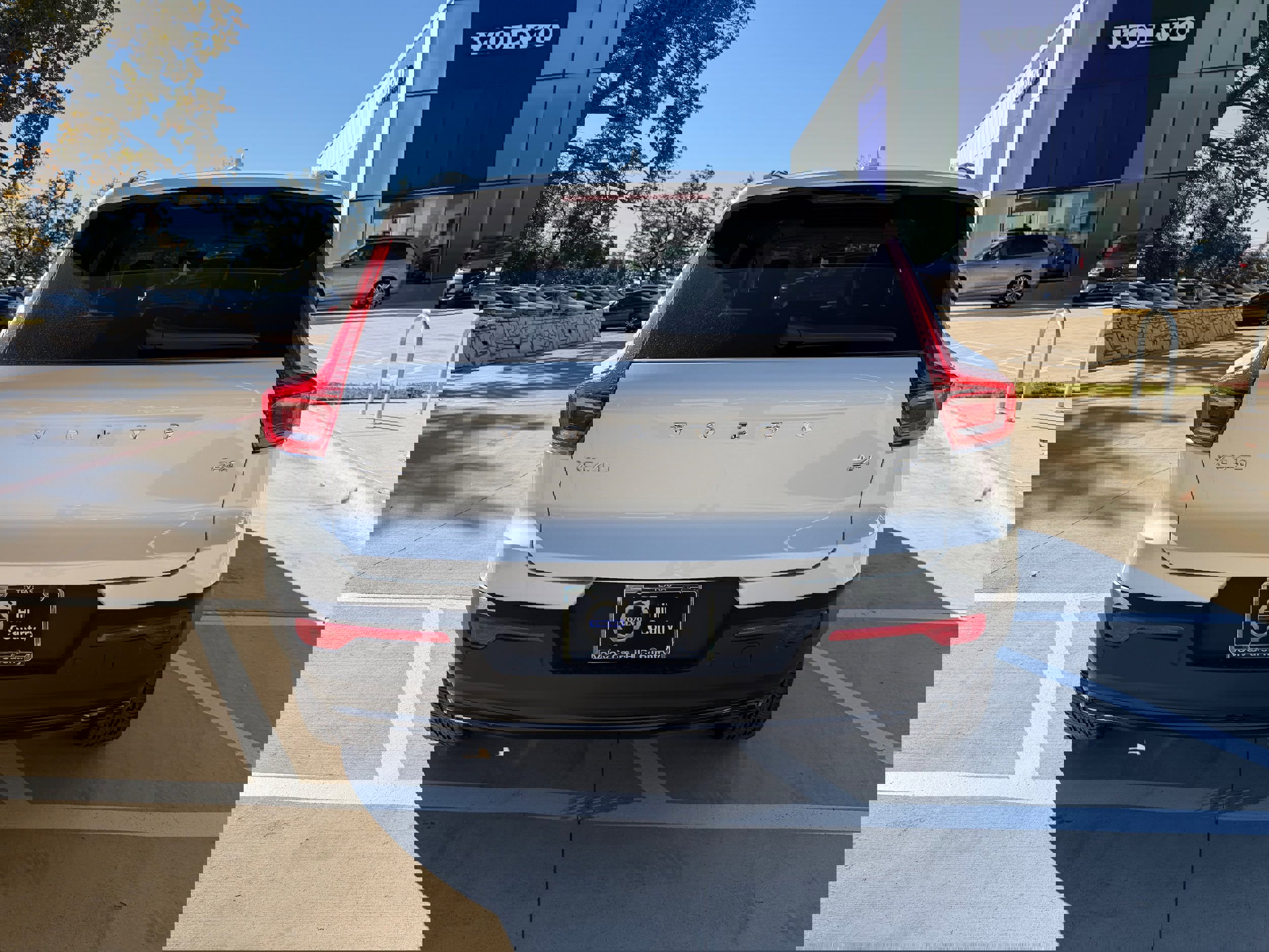 New 2026 Volvo XC40 B4 Plus w/ Protection Package Premier image 5