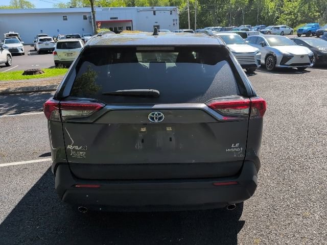 Used 2023 Toyota RAV4 LE AWD/4WD image 4
