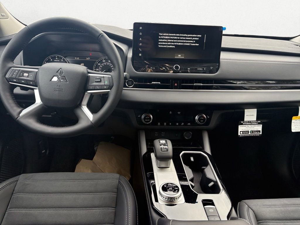 New 2026 Mitsubishi Outlander SE image 10