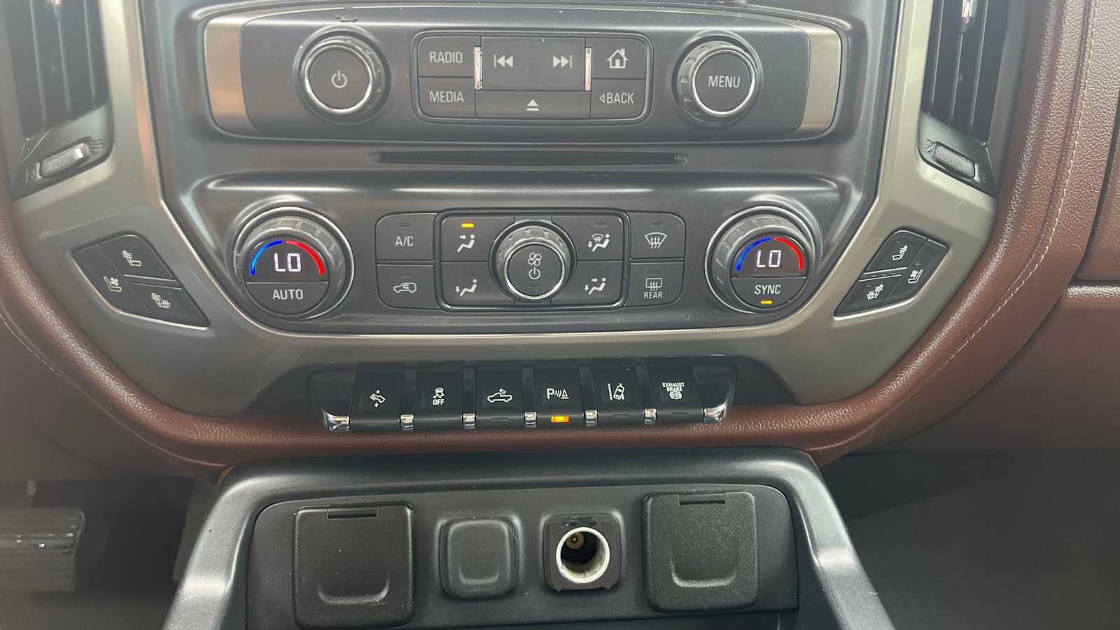 Used 2016 Chevrolet Silverado 3500 High Country w/ Duramax Plus Package AWD/4WD image 20