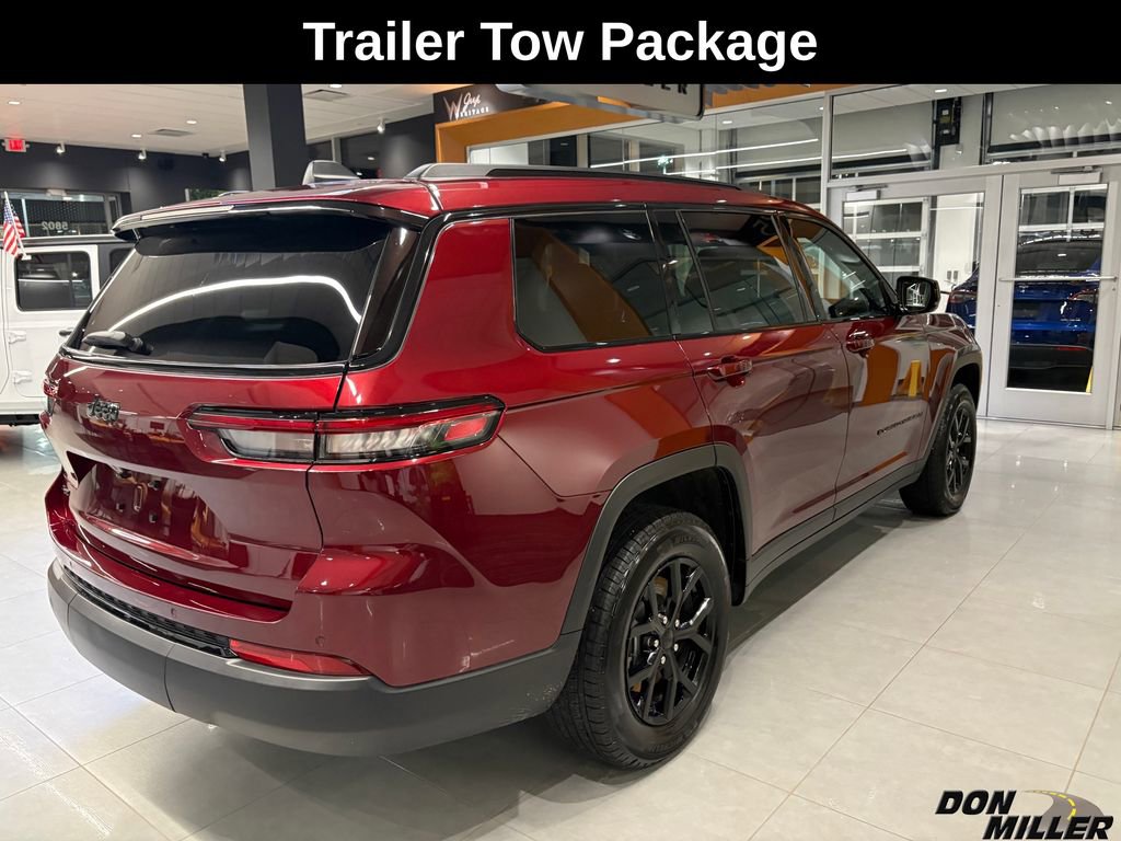 New 2025 Jeep Grand Cherokee L Laredo image 4