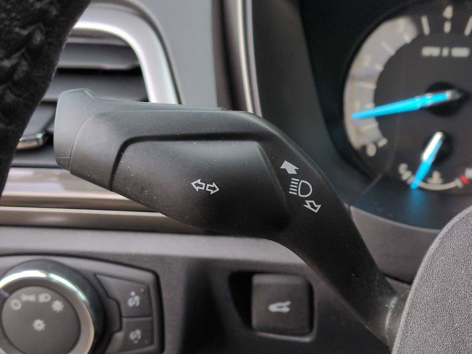 Used 2017 Ford Fusion SE image 27