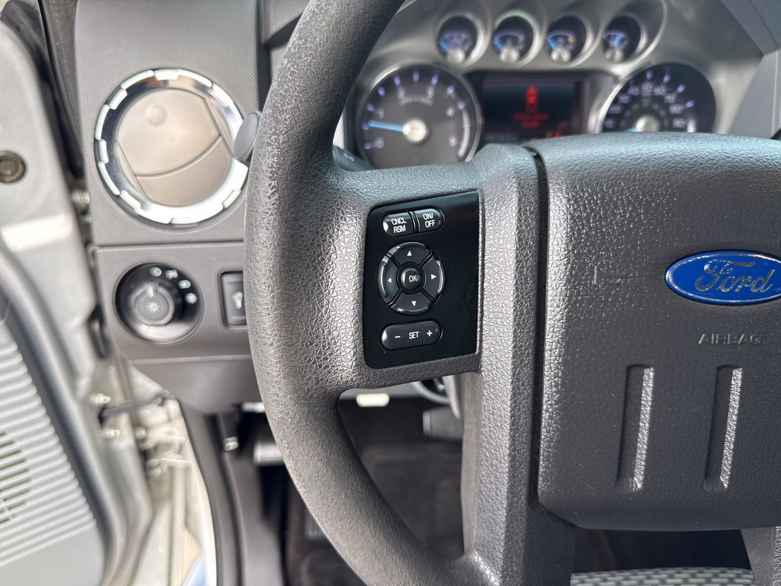 Used 2014 Ford F350 XLT w/ XLT Value Package AWD/4WD image 12