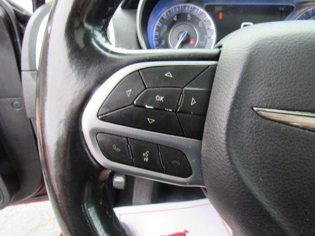 Used 2019 Chrysler 300 Touring L w/ Quick Order Package 22F AWD/4WD image 28