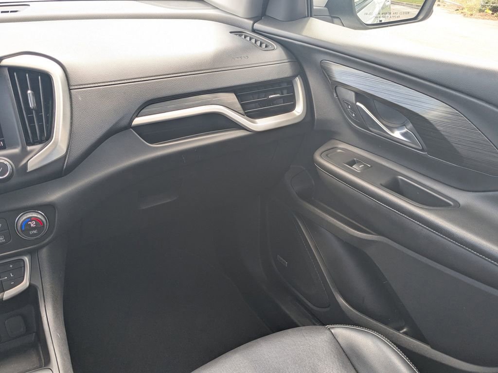 Used 2022 GMC Terrain SLT w/ Infotainment Package II image 17