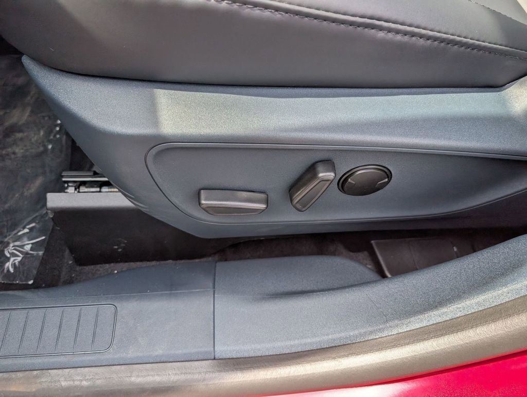 New 2026 Ford Maverick Lariat w/ Black Appearance Package image 23