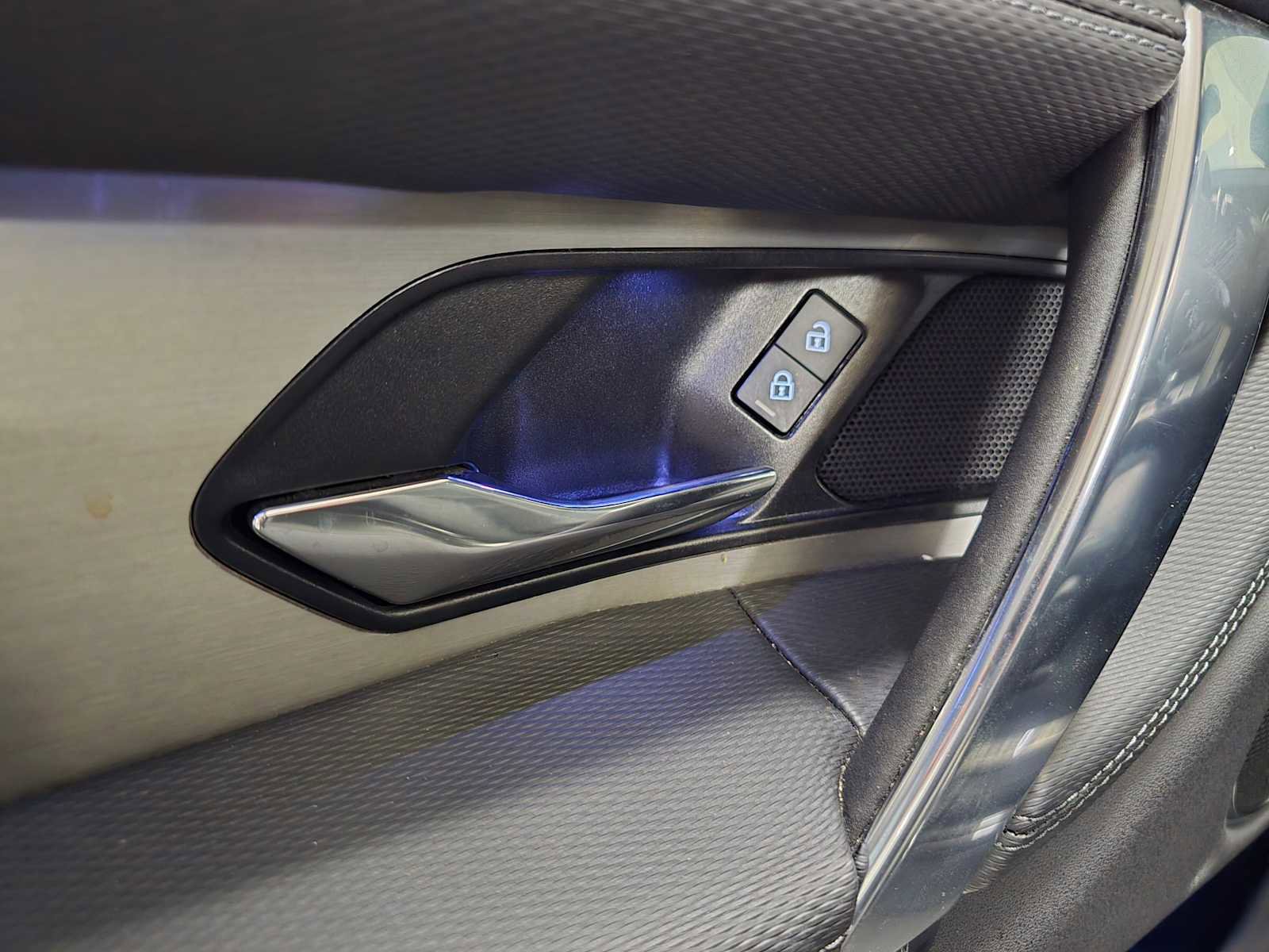 Certified 2025 Land Rover Discovery Sport Dynamic SE image 25