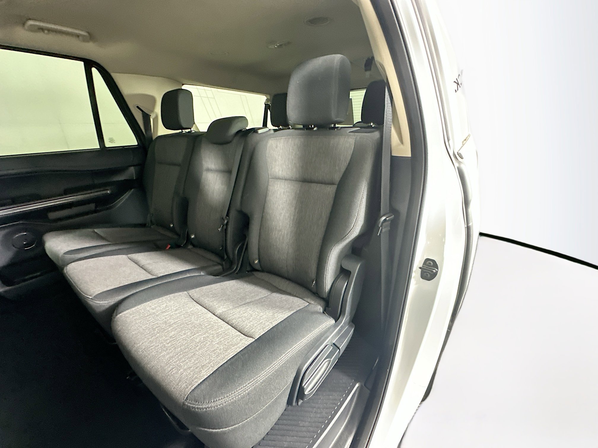 Used 2024 Ford Expedition Max XLT image 26