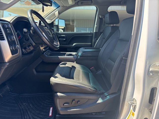 Used 2017 GMC Sierra 2500 Denali w/ Duramax Plus Package AWD/4WD image 21
