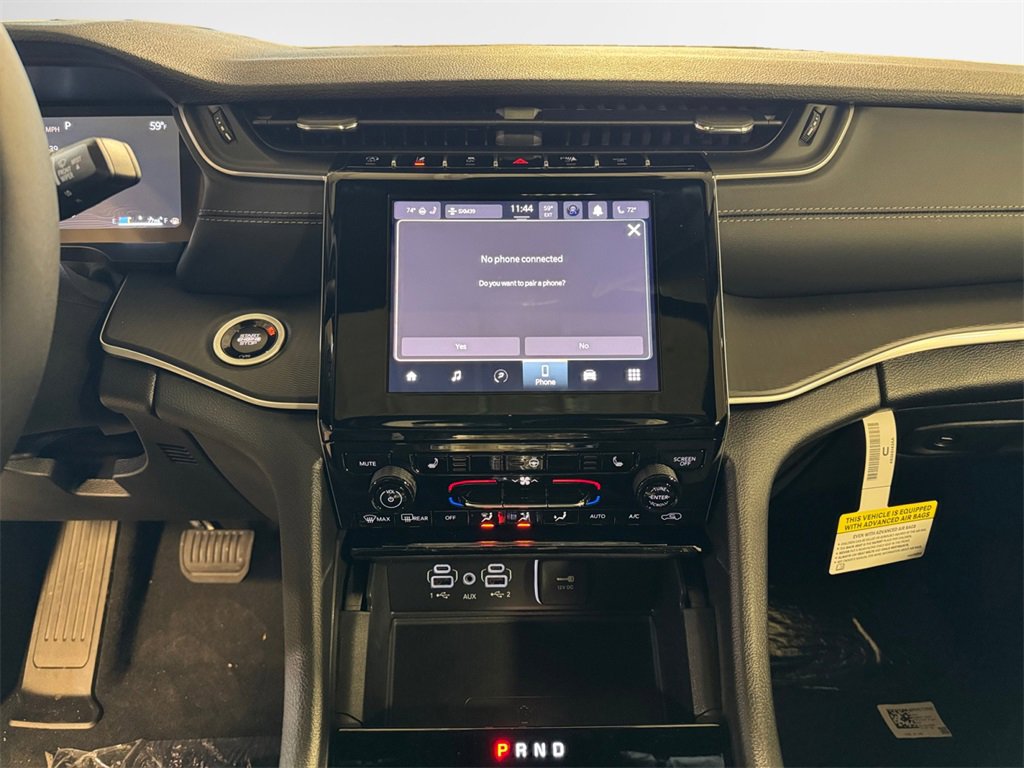 New 2025 Jeep Grand Cherokee Altitude image 22