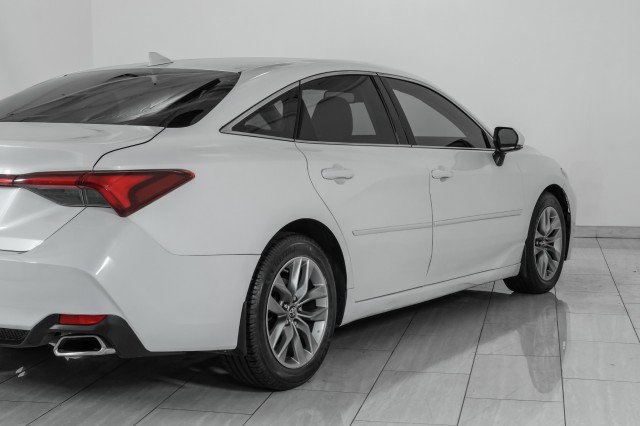 Used 2019 Toyota Avalon XLE w/ Moonroof Package image 64