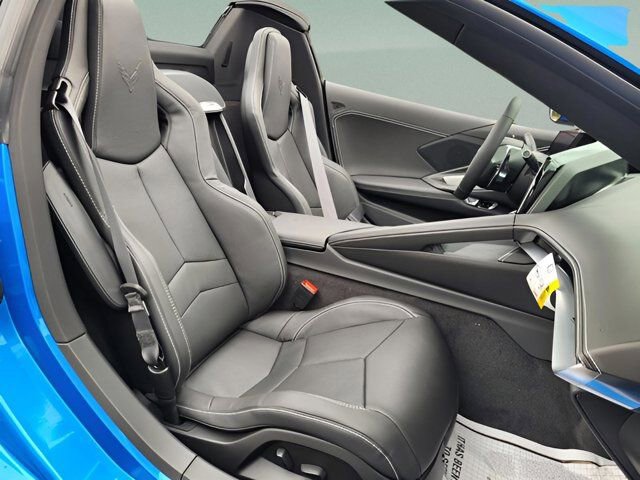New 2026 Chevrolet Corvette Stingray Convertible w/ 1LT image 4