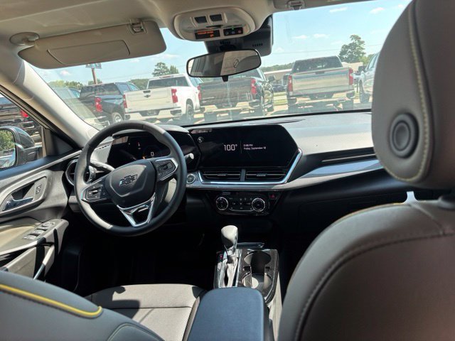 New 2026 Chevrolet Trax ACTIV w/ Sunroof Package FWD image 13