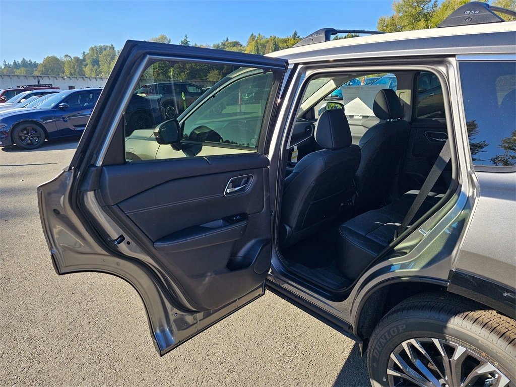 New 2026 Nissan Rogue Platinum w/ Platinum Premium Package image 21