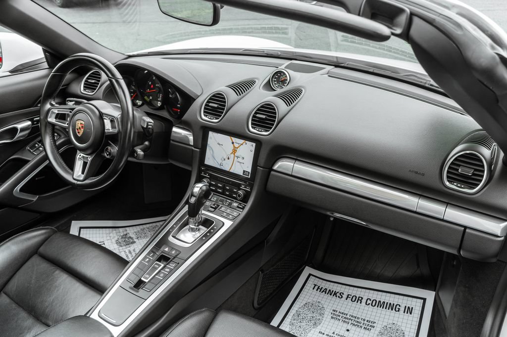 Used 2018 Porsche 718 Boxster GTS RWD image 13