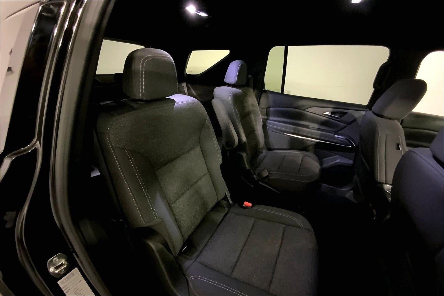 Used 2026 Chevrolet Traverse LT FWD image 23