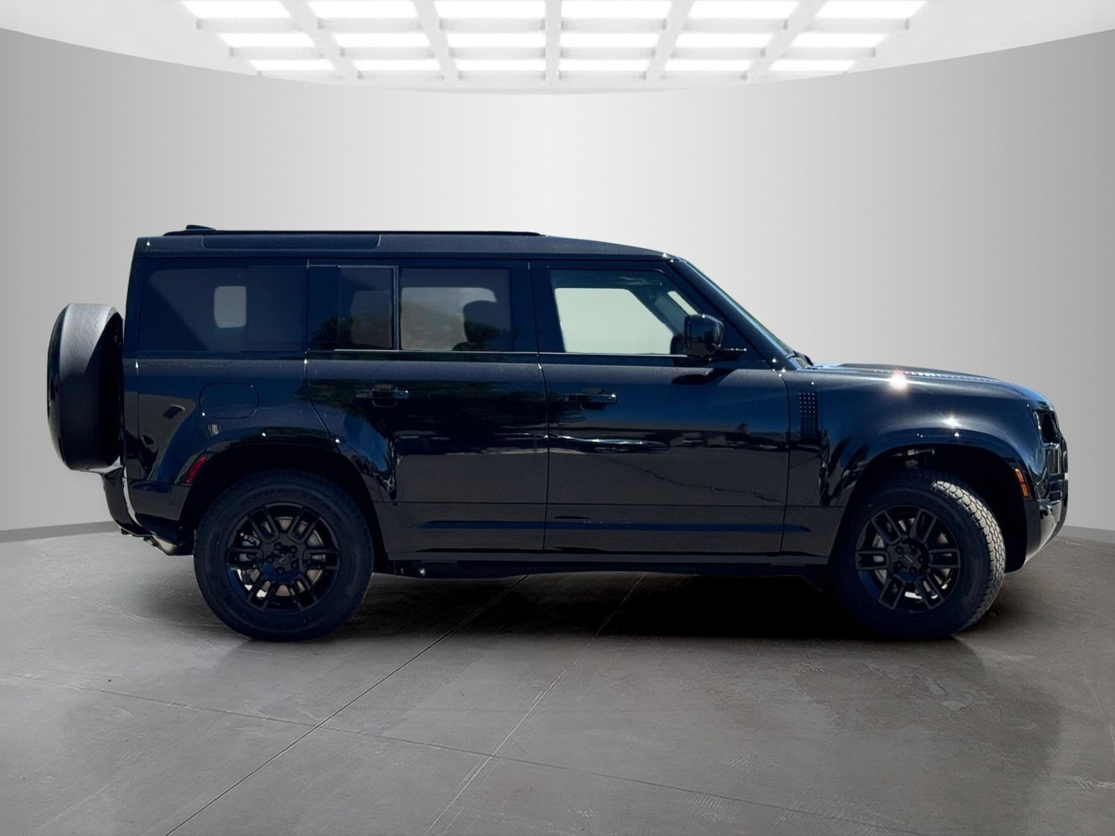 New 2026 Land Rover Defender 110 X-Dynamic SE AWD/4WD image 4