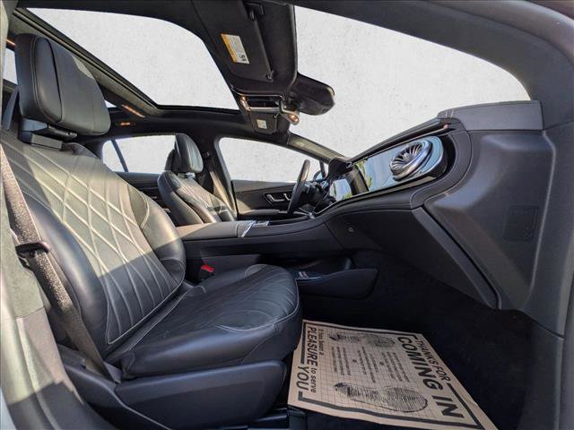 Certified 2022 Mercedes-Benz EQS 580 4MATIC Sedan image 22