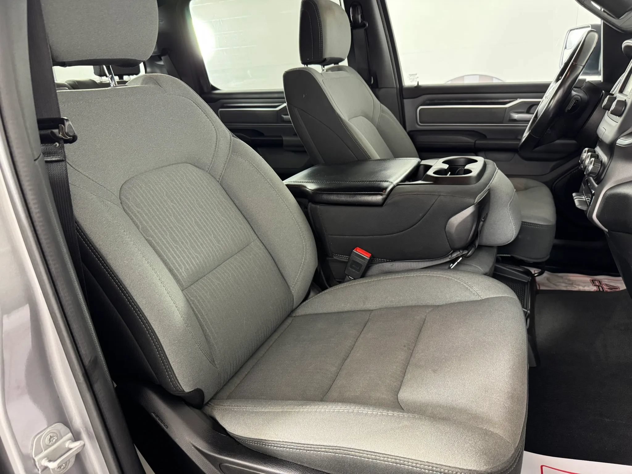 Used 2022 RAM 1500 Big Horn AWD/4WD image 31