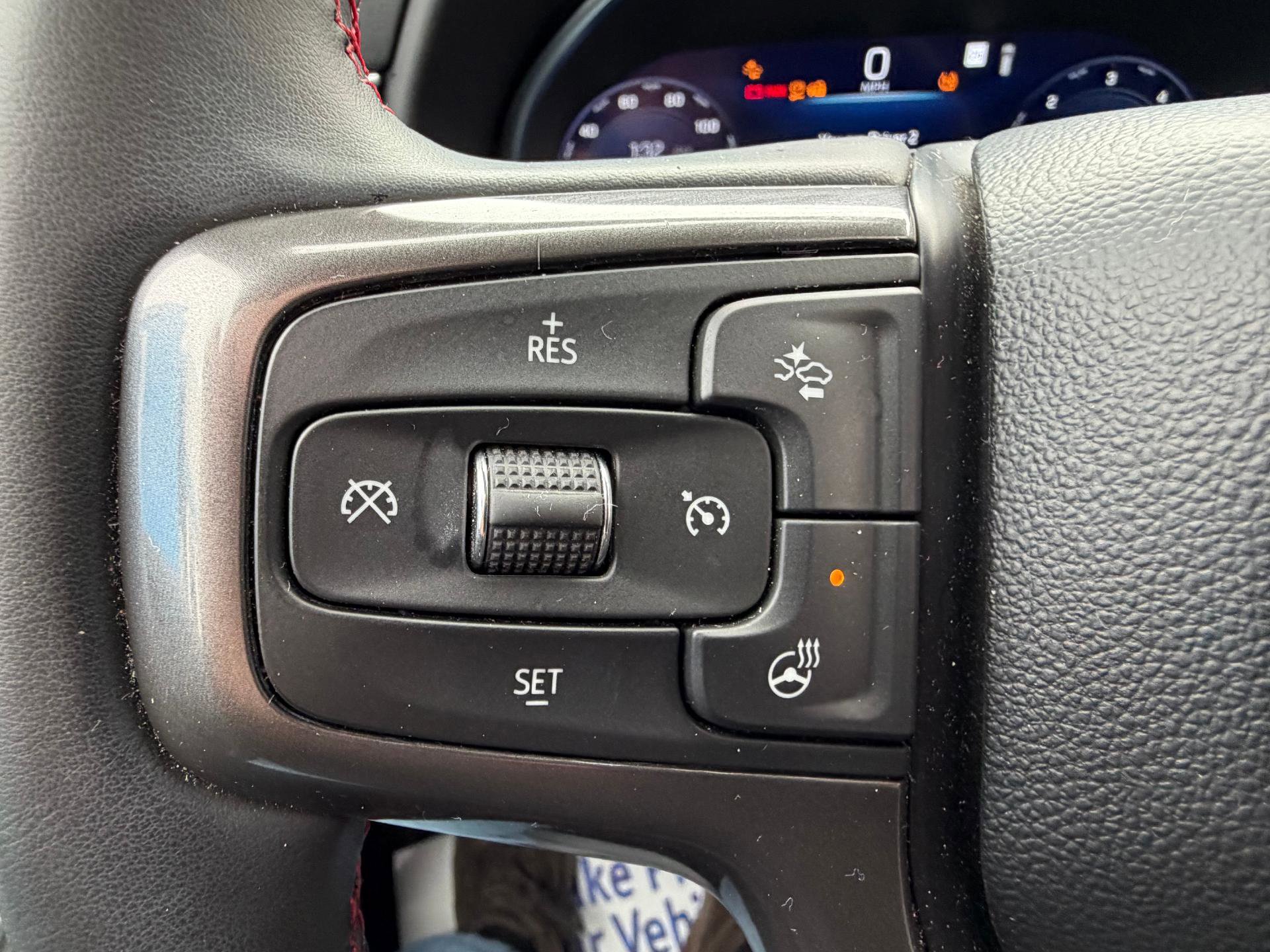 Used 2024 Chevrolet Suburban RST w/ Luxury Package image 25