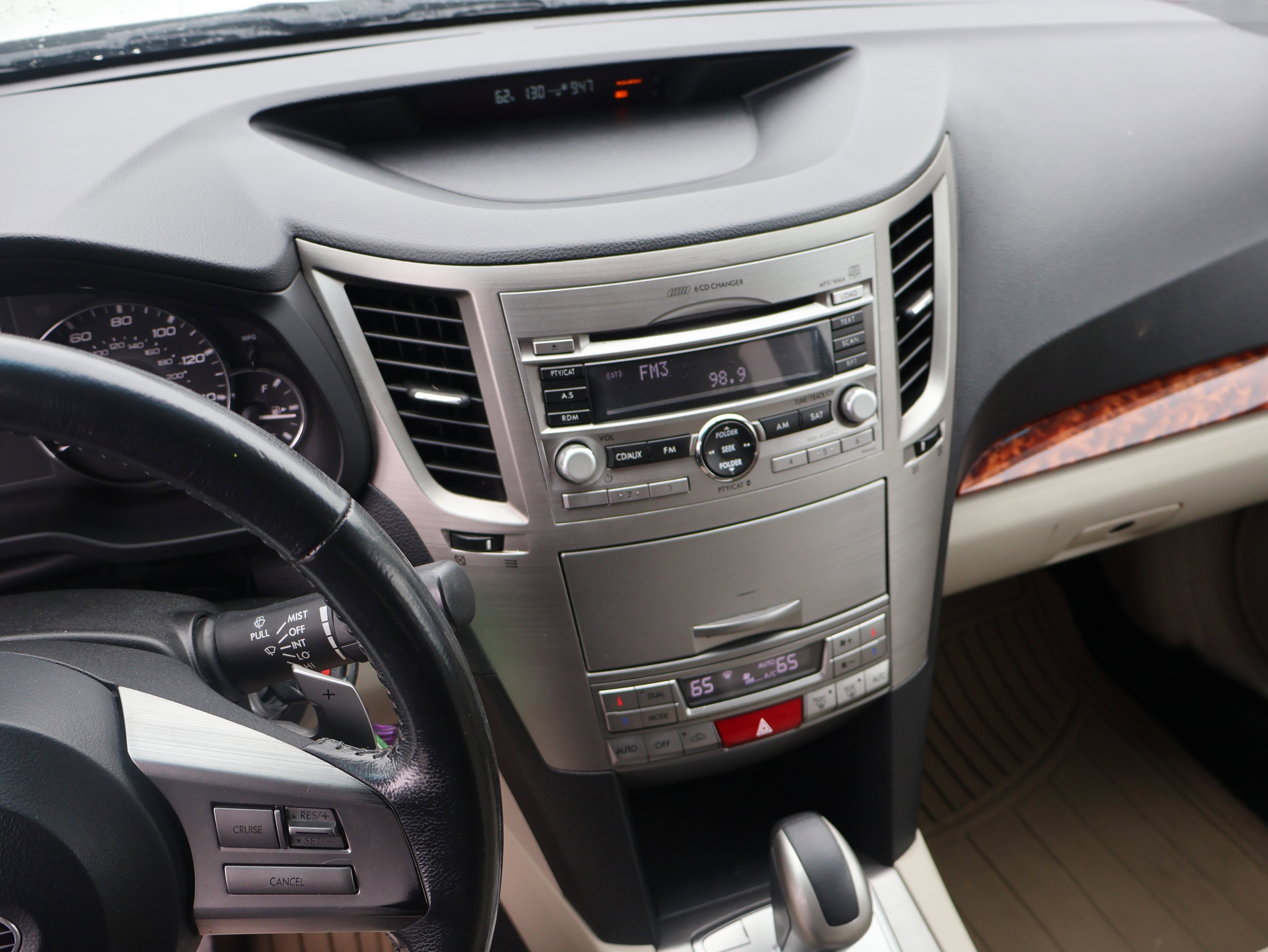Used 2011 Subaru Outback 2.5i Limited w/ PWR Moonroof Pkg AWD/4WD image 21