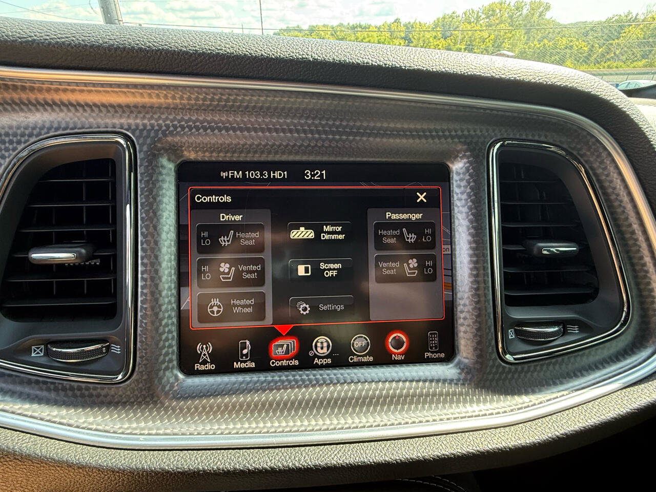 Used 2015 Dodge Challenger SRT Hellcat image 23