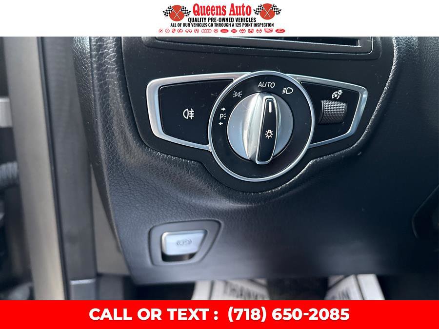 Used 2019 Mercedes-Benz GLC 300 GLC 300 4MATIC SUV w/ Premium Package image 54