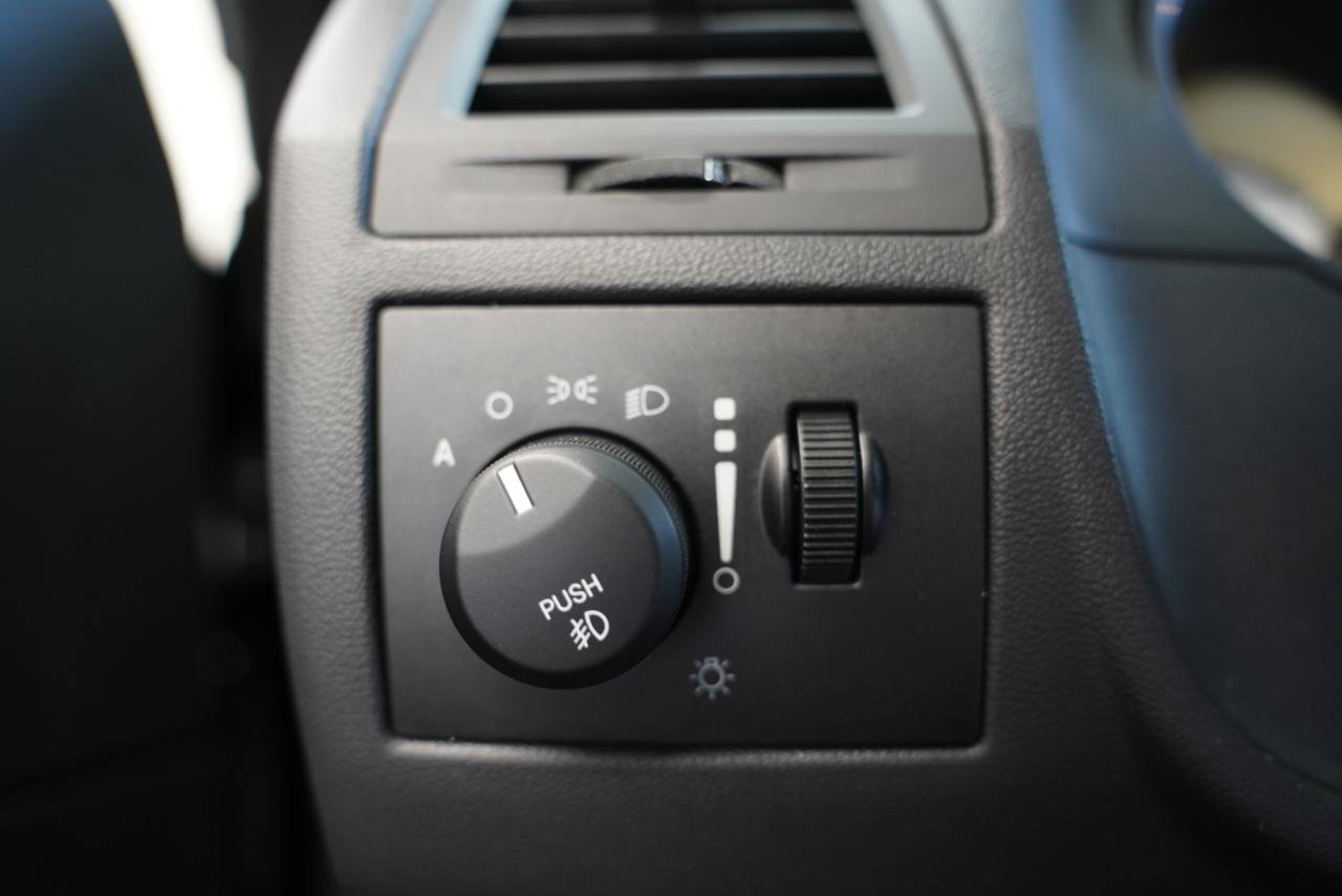 Used 2010 Dodge Challenger R/T image 20