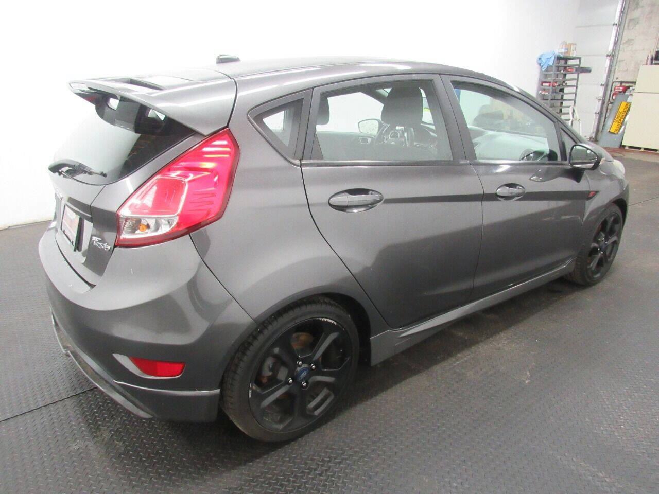 Used 2017 Ford Fiesta ST FWD image 7