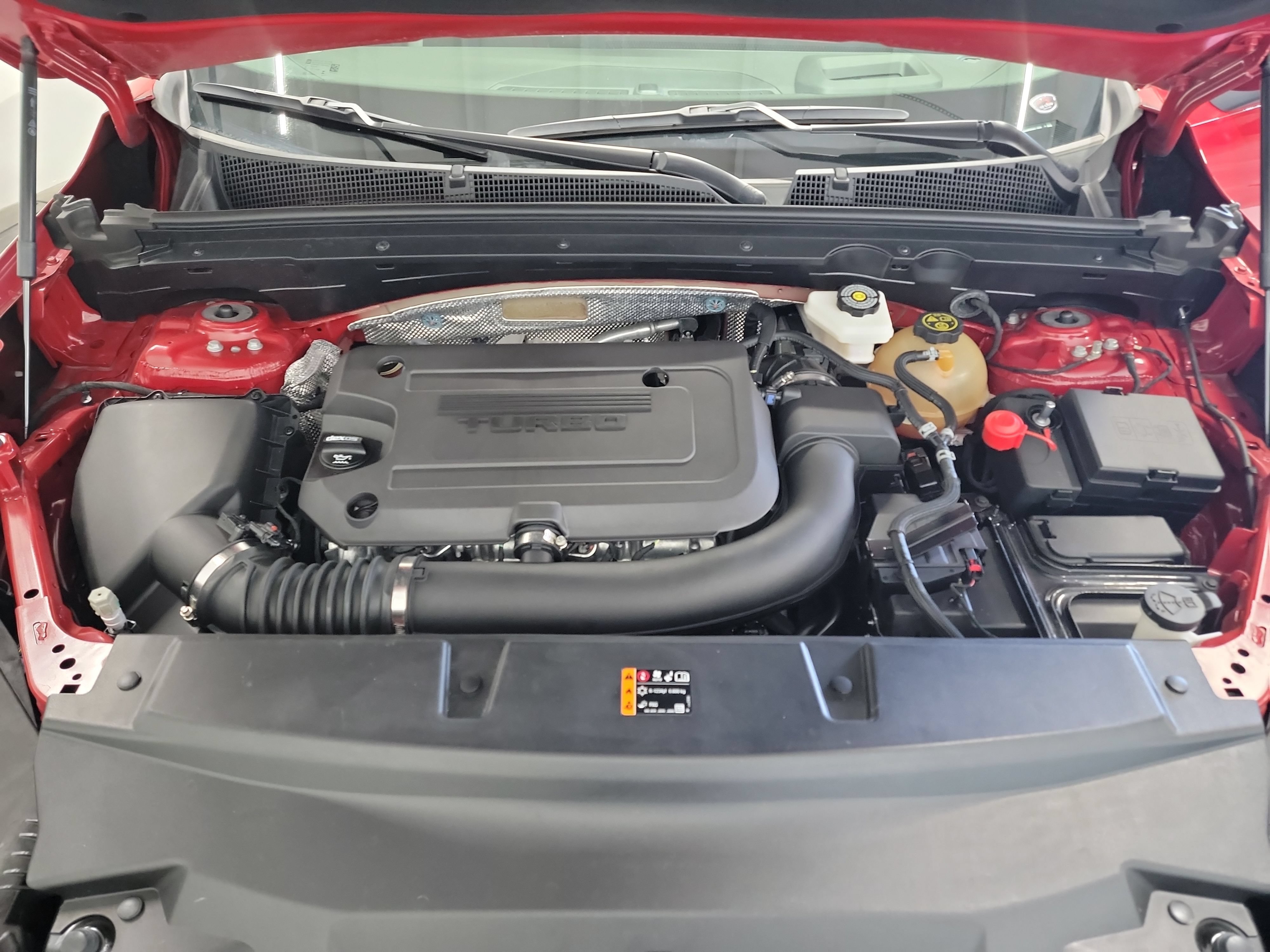 Used 2025 Buick Envision Sport Touring AWD/4WD image 25
