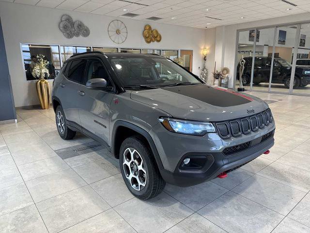Used 2022 Jeep Compass Trailhawk w/ Trailer Tow Group image 1