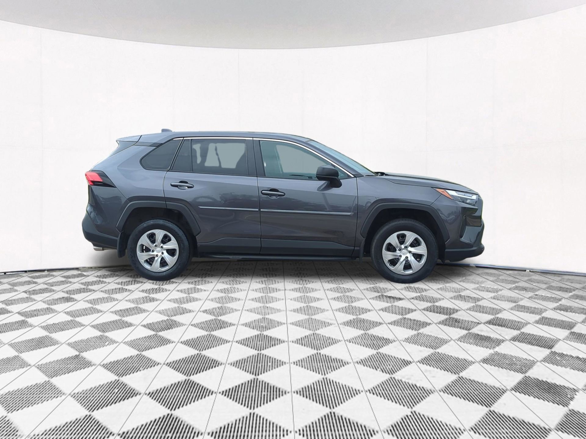 Used 2023 Toyota RAV4 LE AWD/4WD image 11