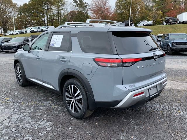 Used 2024 Nissan Pathfinder Platinum w/ Cargo Package image 7