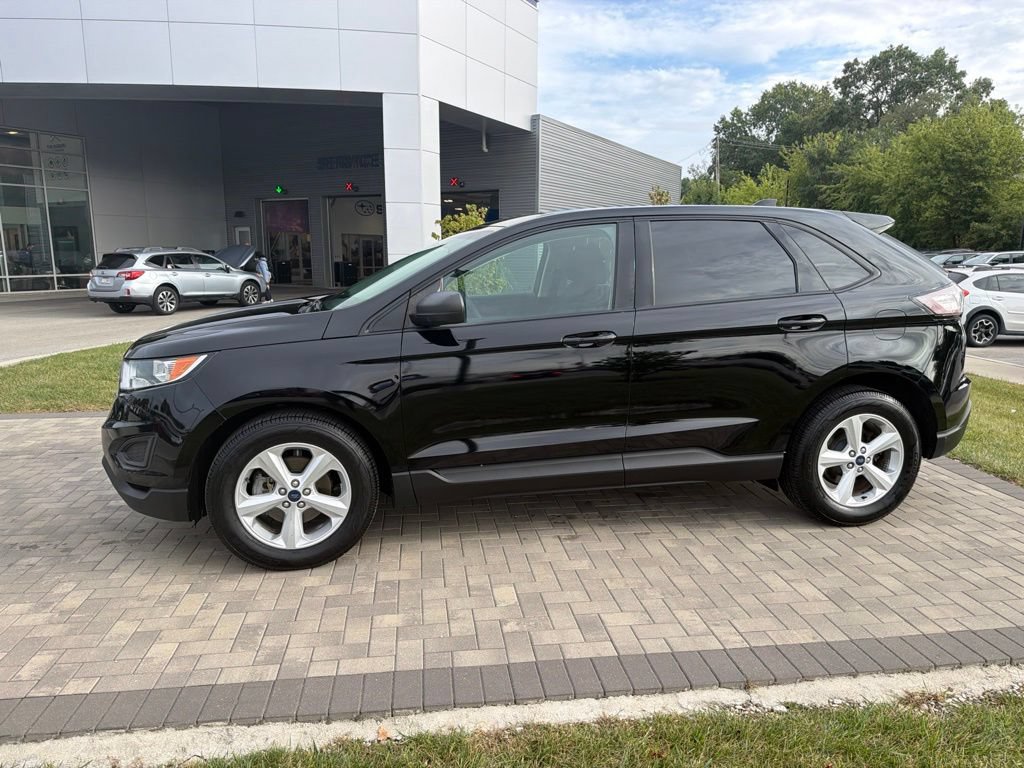 Used 2018 Ford Edge SE FWD image 2