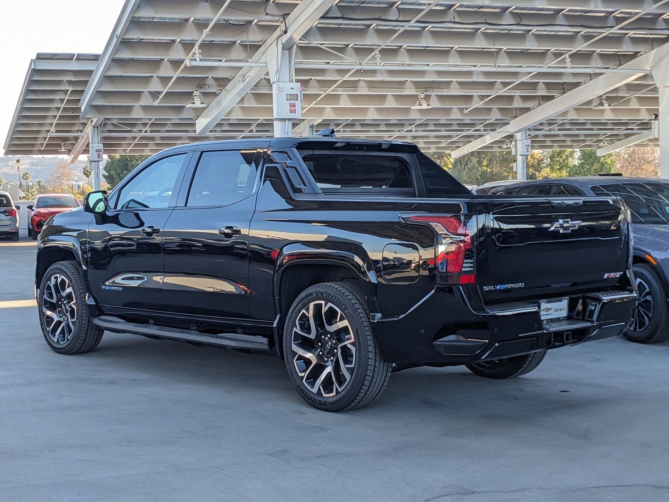 New 2025 Chevrolet Silverado EV RST image 4