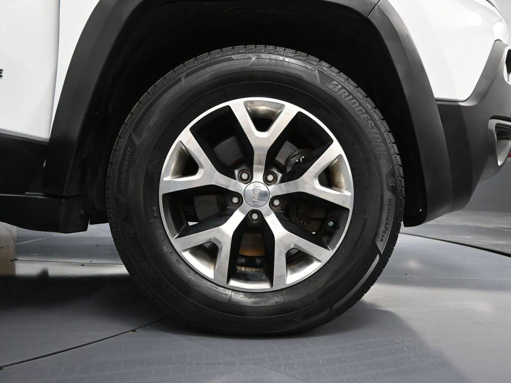 Used 2015 Jeep Cherokee Trailhawk image 15