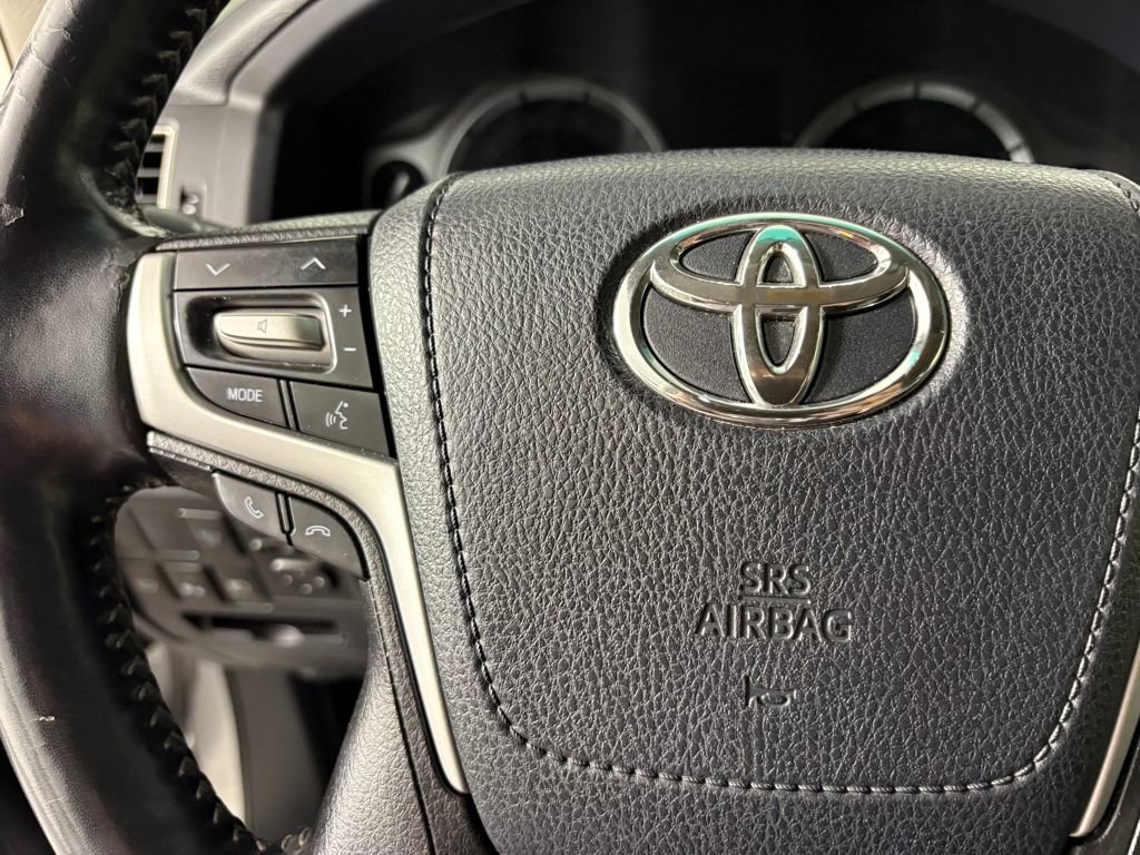Used 2016 Toyota Land Cruiser AWD/4WD image 23