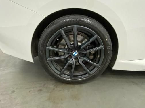 Used 2022 BMW 230i Coupe w/ Premium Package 2 RWD image 17