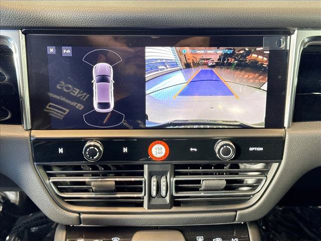 Certified 2026 Porsche Macan Turbo AWD/4WD image 17