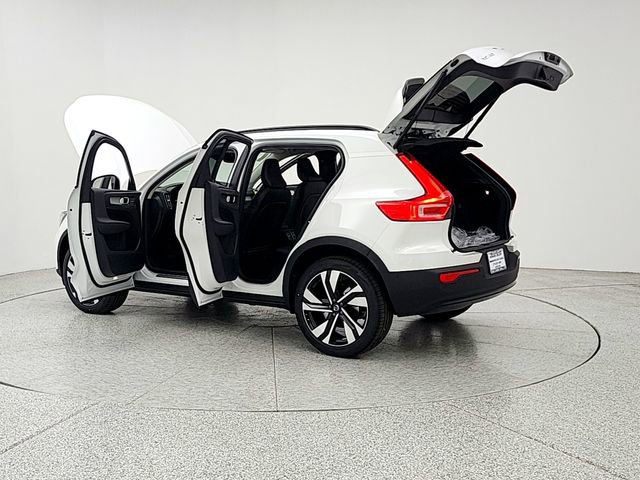 New 2026 Volvo XC40 B5 Plus w/ Protection Package Premier AWD/4WD image 12