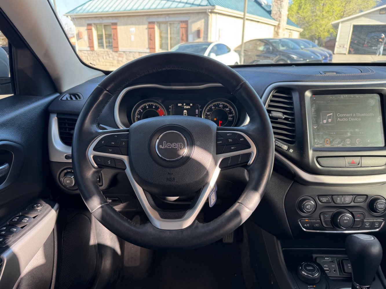 Used 2018 Jeep Cherokee Latitude Plus w/ Cold Weather Group image 13