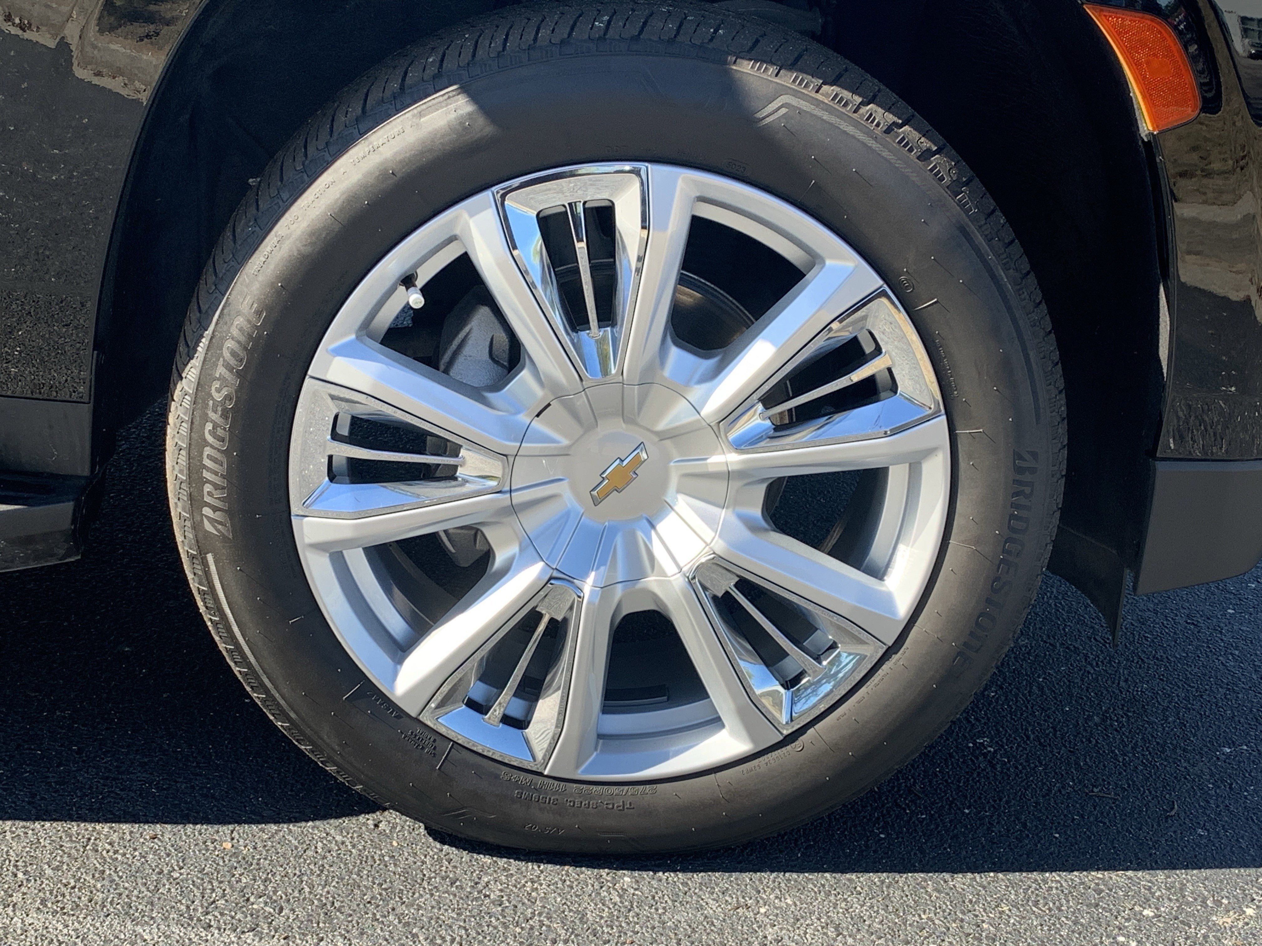 Used 2024 Chevrolet Suburban High Country w/ Max Trailering Package image 12