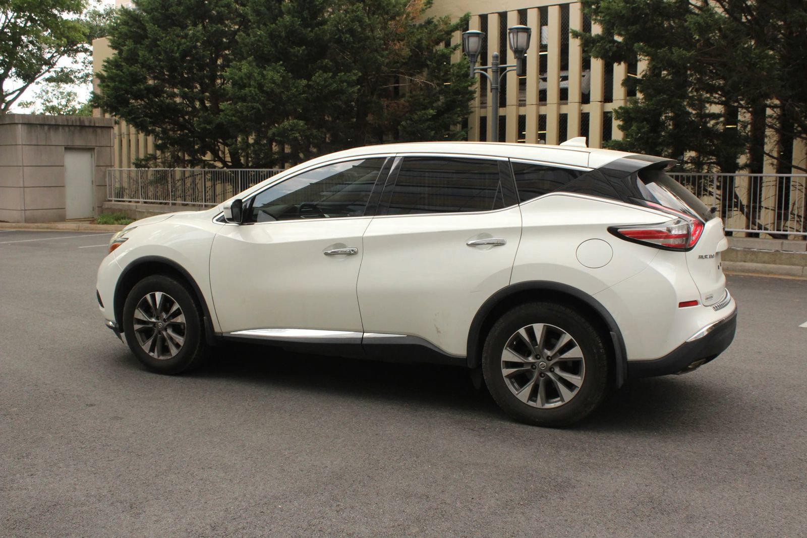Used 2018 Nissan Murano S w/ Cargo Package FWD image 9