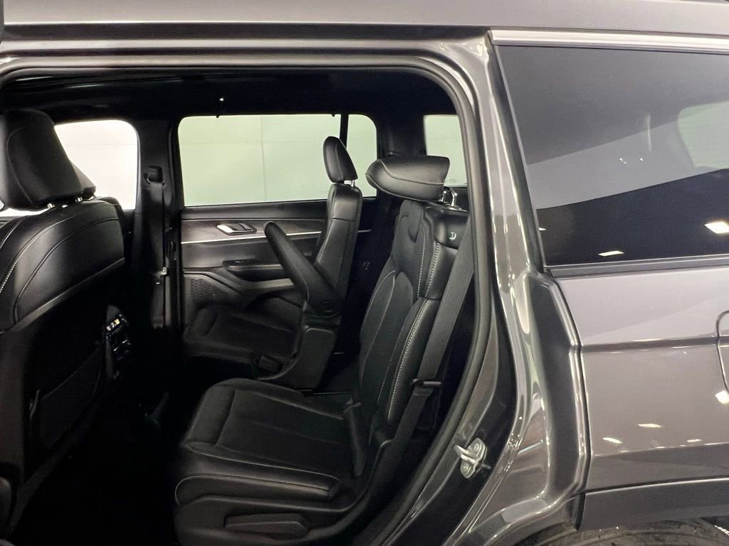 Used 2024 Jeep Grand Cherokee L Limited w/ Luxury Tech Group II image 26