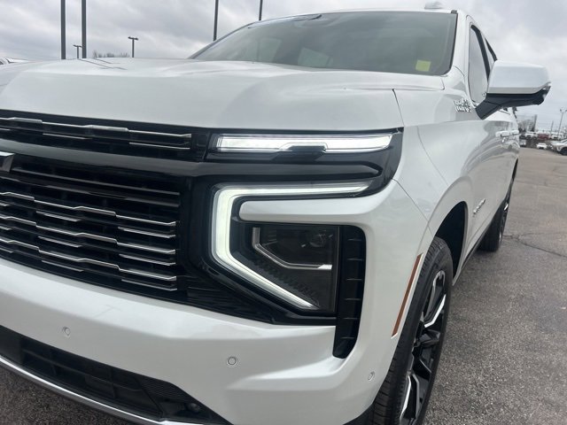 Certified 2025 Chevrolet Suburban High Country image 9
