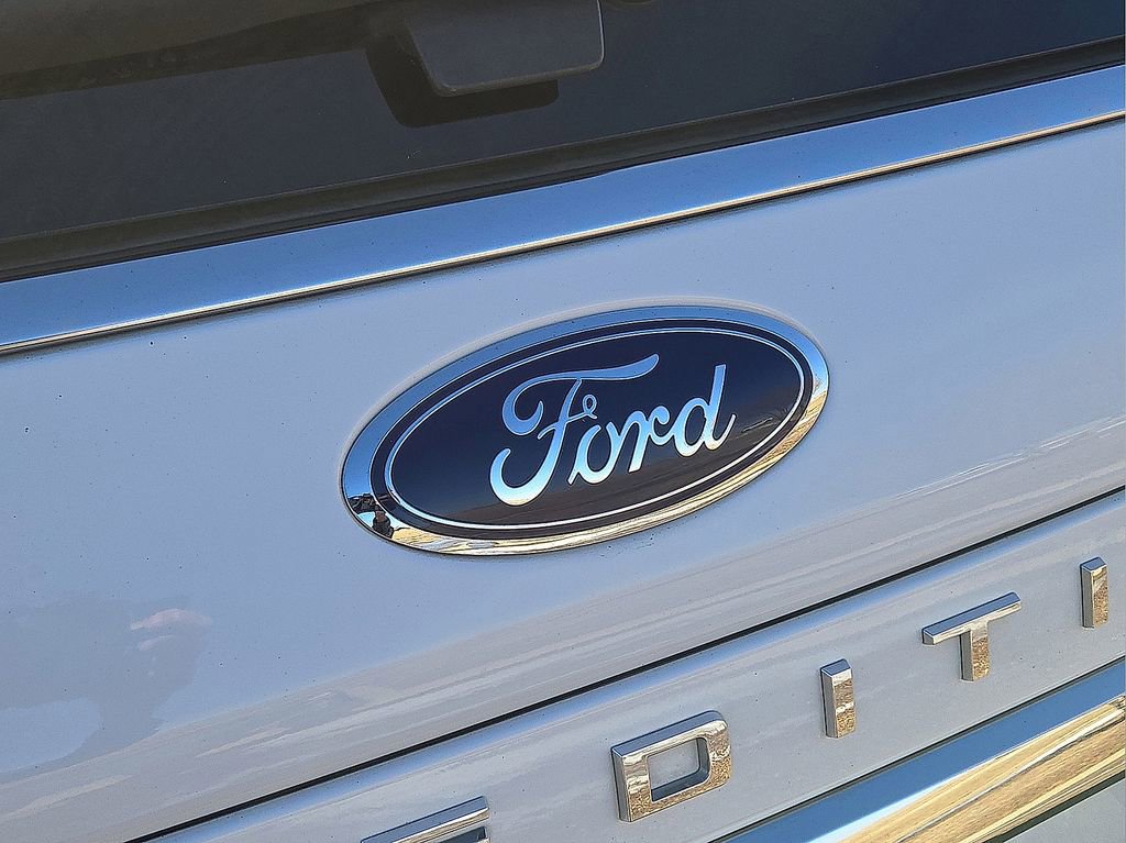 Used 2024 Ford Expedition Limited image 12